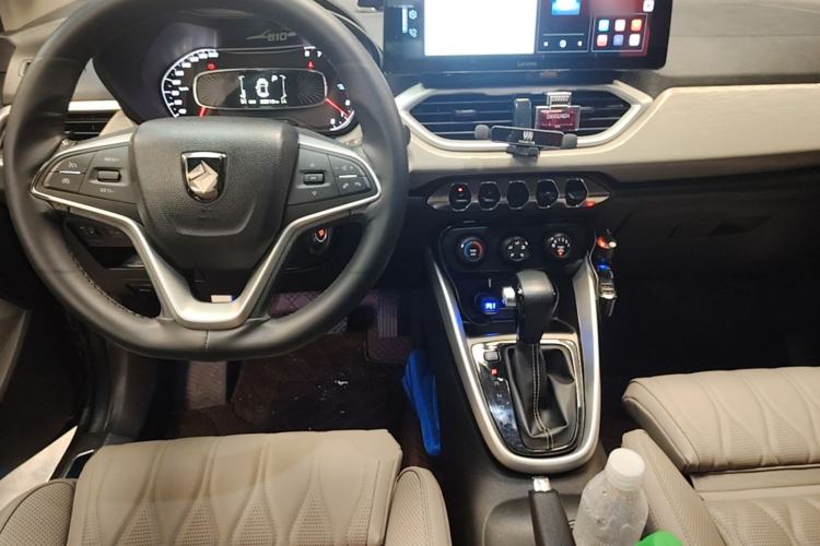 Used Baojun 510 2019 1.5L CVT Enjoyment Model China VI Emission Standard Center Console