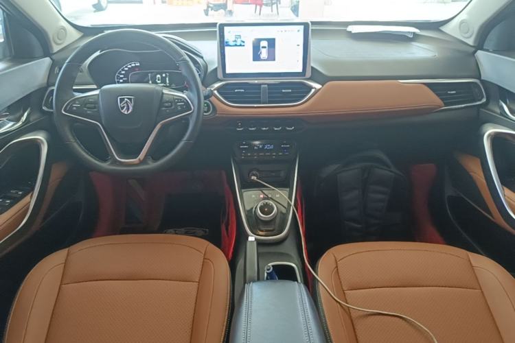 Used Baojun 510 2019 1.5L Automatic Premium Version National V Center Console