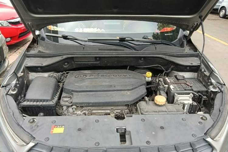 Used Baojun 510 2019 1.5L CVT Enjoyment Model China VI Emission Standard Engine Bay