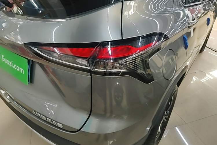 Used Baojun 510 2019 1.5L CVT Enjoyment Model China VI Emission Standard Exterior 3