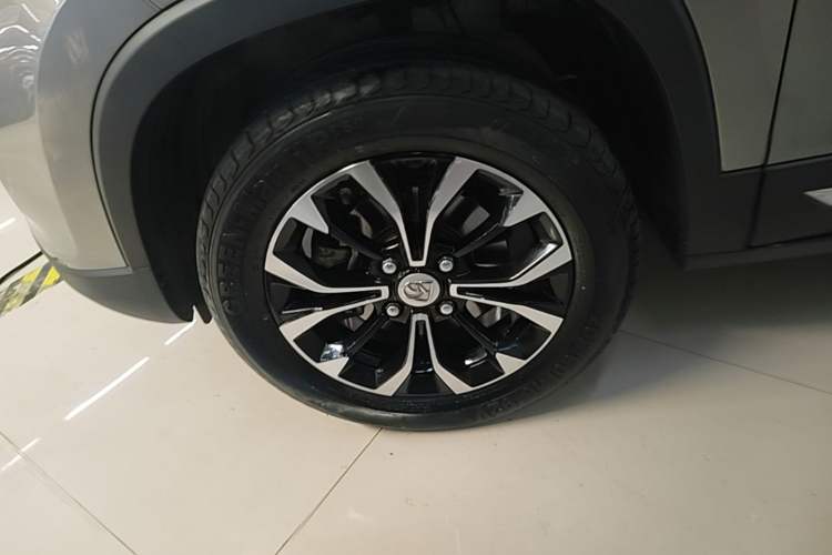 Used Baojun 510 2019 1.5L CVT Enjoyment Model China VI Emission Standard Exterior 4