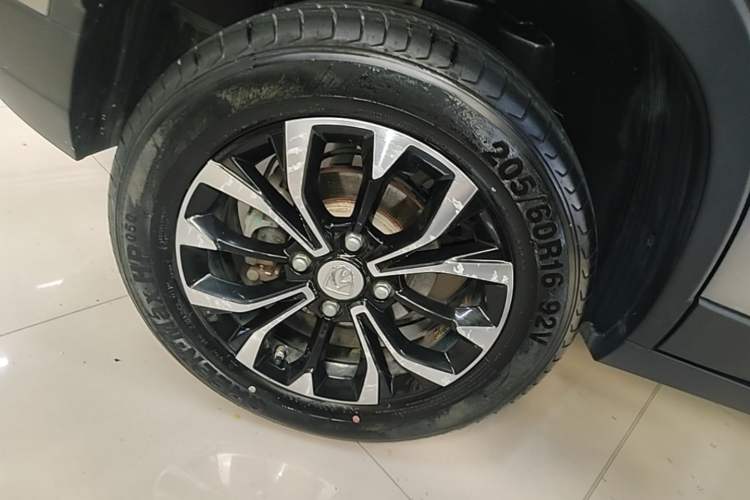 Used Baojun 510 2019 1.5L CVT Enjoyment Model China VI Emission Standard Exterior 5