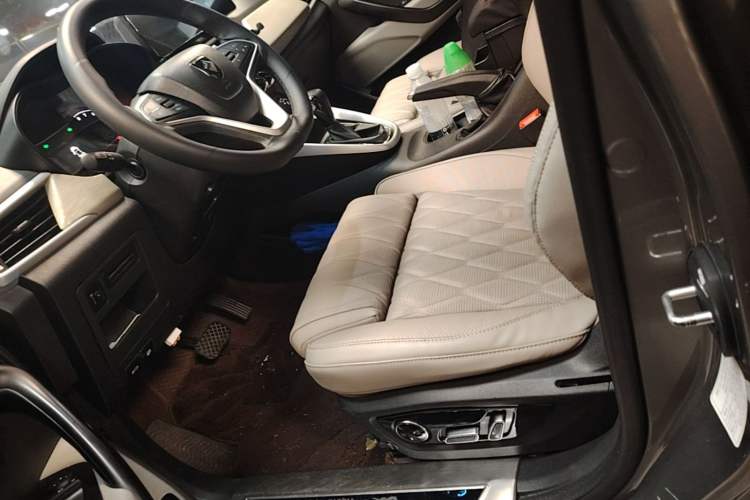Used Baojun 510 2019 1.5L CVT Enjoyment Model China VI Emission Standard Left Front Seat