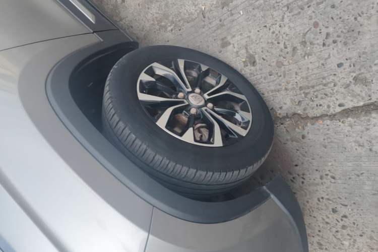 Used Baojun 510 2019 1.5L CVT Enjoyment Model China VI Emission Standard Left Front Wheel Hub
