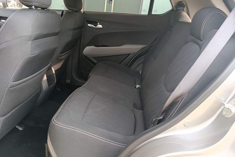 Used Baojun 510 2019 1.5L Manual Jingxiang Model 77kW China VI Emission Standard Left Rear Seat