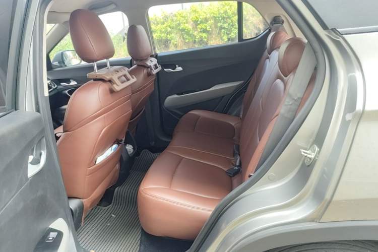 Used Baojun 510 2019 1.5L Manual Jingxiang Model 73kW China VI Emission Standard Left Rear Seat