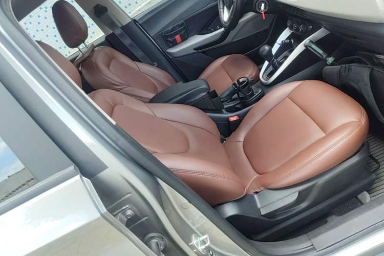 Used Baojun 510 2019 1.5L Manual Jingxiang Model 73kW China VI Emission Standard Right Front Seat
