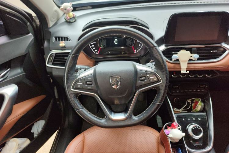 Used Baojun 510 2019 1.5L Automatic Premium Version National V Steering Wheel