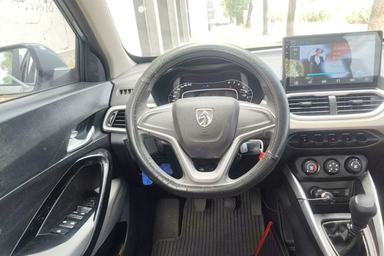 Used Baojun 510 2019 1.5L Manual Jingxiang Model 73kW China VI Emission Standard Steering Wheel