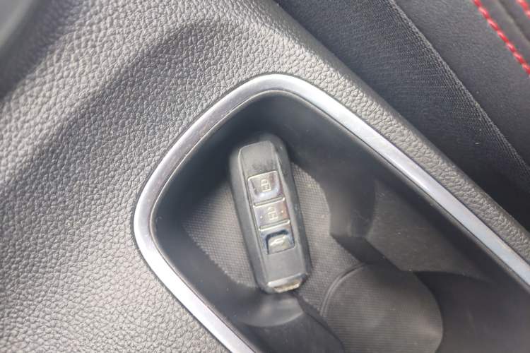 Used Baojun 510 2019 1.5L CVT Enjoyment Model China VI Emission Standard Vehicle Key