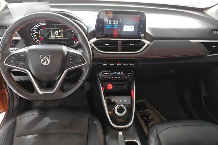 Used Baojun 510 2019 1.5L Automatic Premium Version National V Center Console