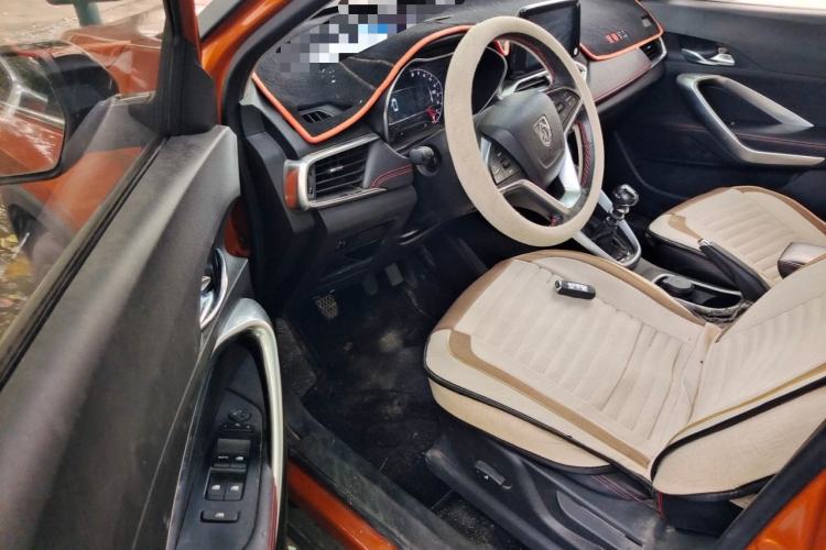 Used Baojun 510 2019 1.5L Manual Prestige Version 73kW China VI Emission Standard Driver Seat