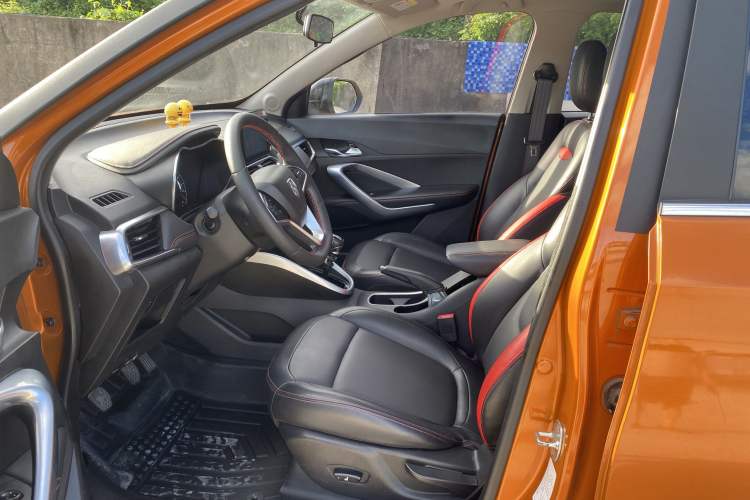 Used Baojun 510 2019 1.5L Manual Prestige Version China V Emission Standard Interior 2