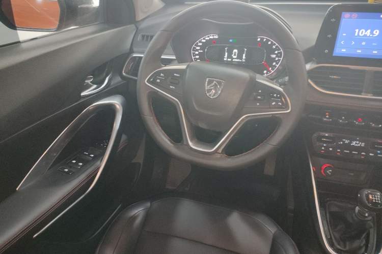 Used Baojun 510 2019 1.5L Manual Prestige Version China V Emission Standard Steering Wheel