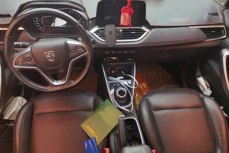 Used Baojun 510 2019 1.5L Automatic Prestige Edition China V Center Console