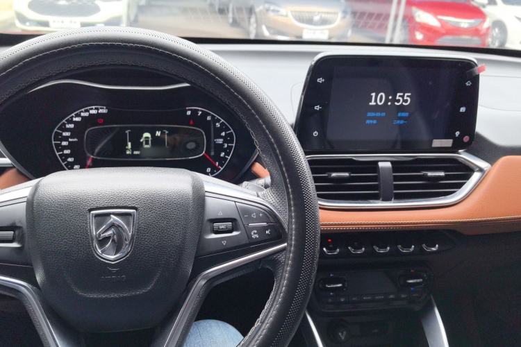 Used Baojun 510 2019 1.5L Automatic Premium Version National V Center Console