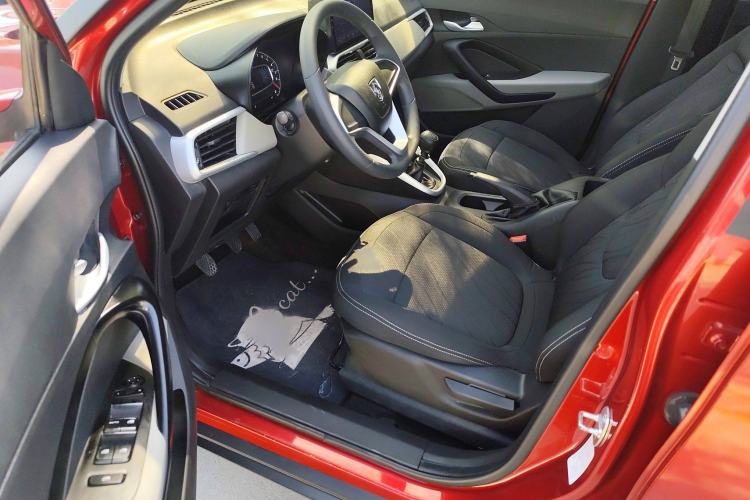 Used Baojun 510 2019 1.5L Manual Jingxiang Model 73kW China VI Emission Standard Interior 1