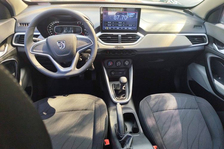 Used Baojun 510 2019 1.5L Manual Jingxiang Model 73kW China VI Emission Standard Interior 3
