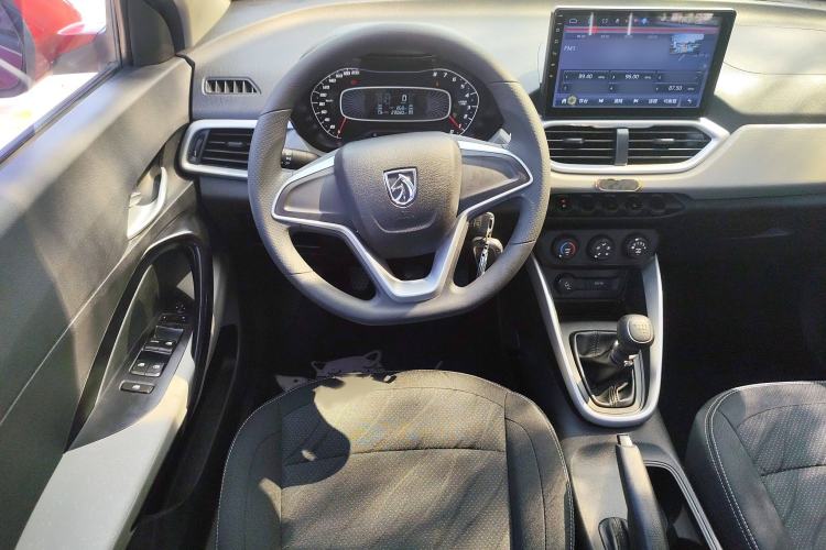 Used Baojun 510 2019 1.5L Manual Jingxiang Model 73kW China VI Emission Standard Interior 4