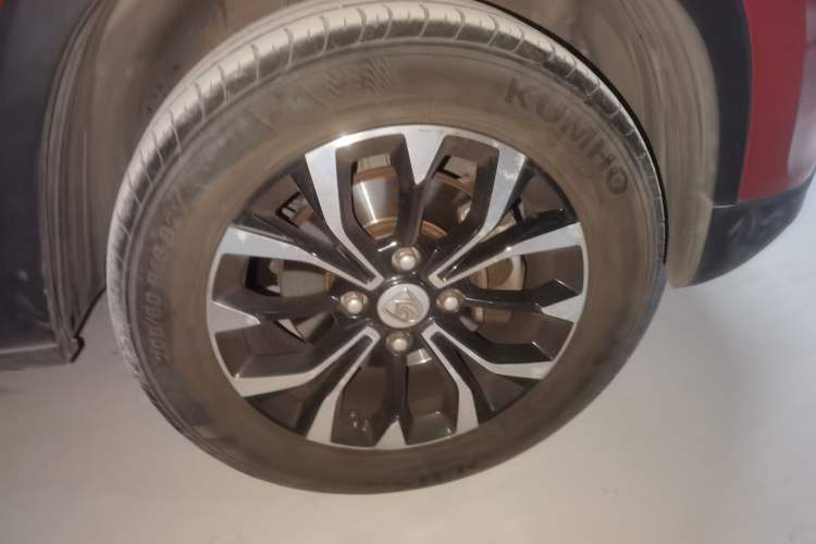 Used Baojun 510 2019 1.5L Automatic Prestige Edition China V Right Front Wheel Hub