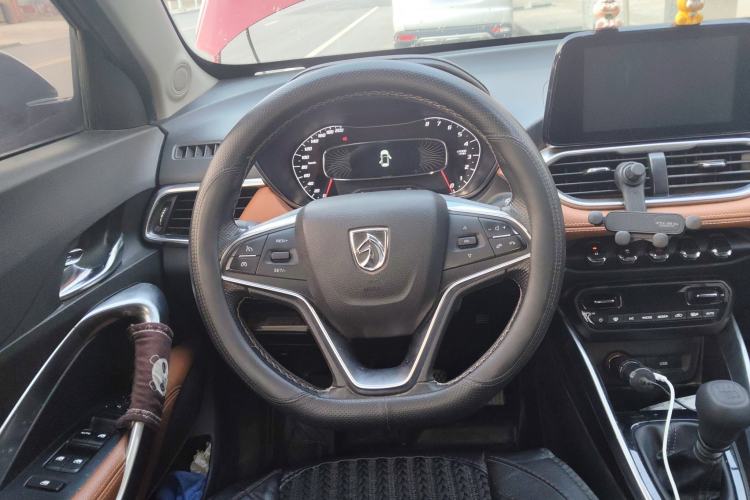 Used Baojun 510 2019 1.5L Manual Enjoyment Model China V Steering Wheel