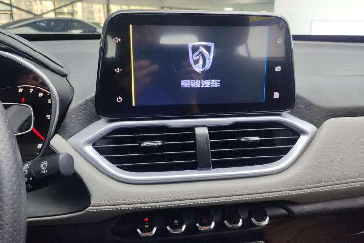 Used Baojun 510 2019 1.5L CVT Enjoyment Model China VI Emission Standard Audio And AC Panel