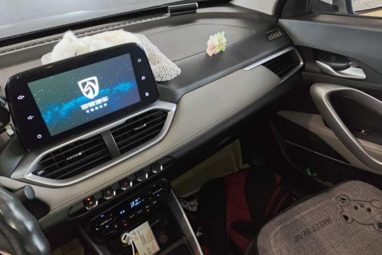 Used Baojun 510 2019 1.5L Automatic Premium Version National V Audio And AC Panel