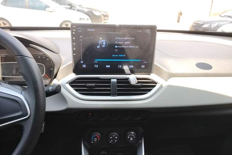 Used Baojun 510 2019 1.5L Manual Jingxiang Model 73kW China VI Emission Standard Audio And AC Panel