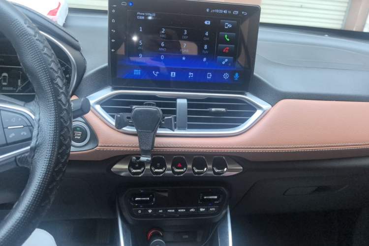 Used Baojun 510 2019 1.5L Manual Prestige Version China V Emission Standard Audio And AC Panel