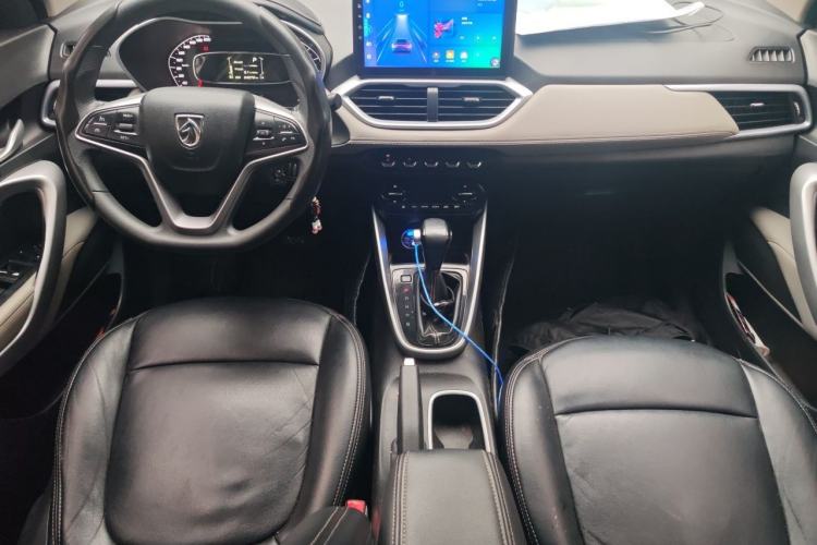 Used Baojun 510 2019 1.5L CVT Enjoyment Model China VI Emission Standard Center Console