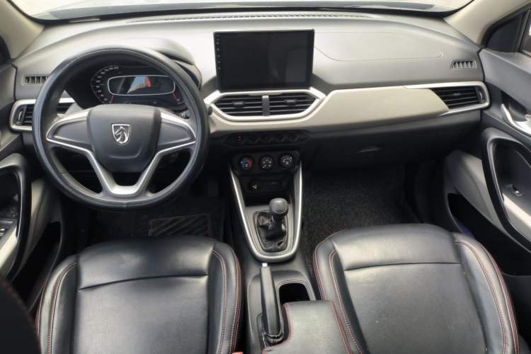 Used Baojun 510 2019 1.5L Manual Jingxiang Model 77kW China VI Emission Standard Center Console