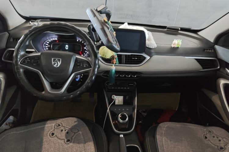 Used Baojun 510 2019 1.5L Automatic Premium Version National V Center Console