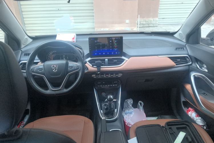 Used Baojun 510 2019 1.5L Manual Prestige Version China V Emission Standard Center Console