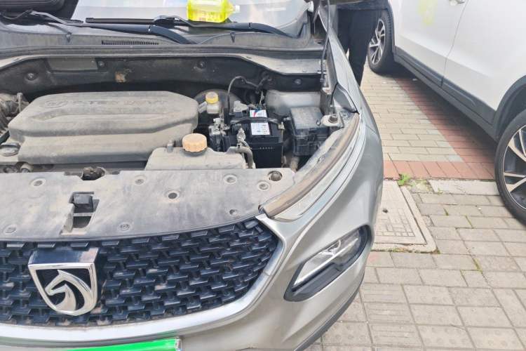 Used Baojun 510 2019 1.5L Automatic Prestige Edition China V Engine Bay Left