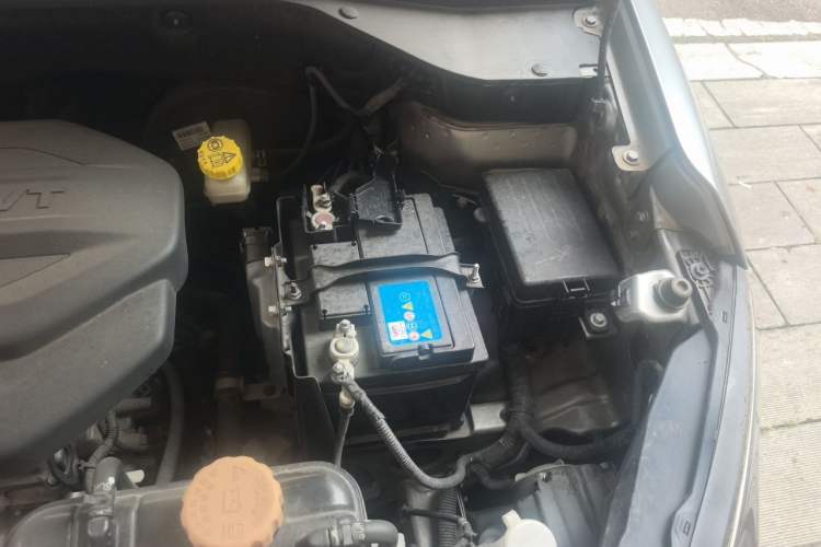 Used Baojun 510 2019 1.5L Manual Prestige Version China V Emission Standard Engine Bay Left