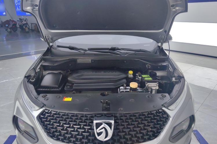 Used Baojun 510 2019 1.5L CVT Enjoyment Model China VI Emission Standard Engine Bay