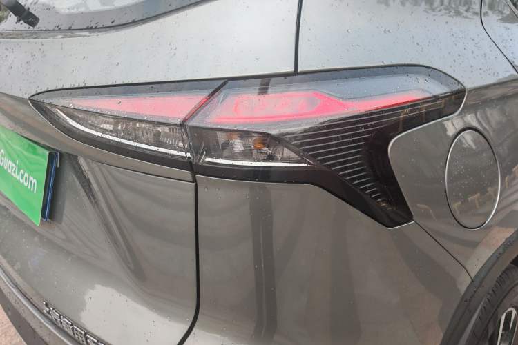 Used Baojun 510 2019 1.5L CVT Enjoyment Model China VI Emission Standard Exterior 10