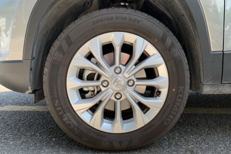 Used Baojun 510 2019 1.5L CVT Enjoyment Model China VI Emission Standard Exterior 3