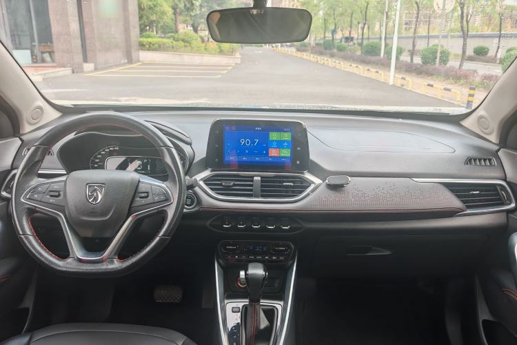 Used Baojun 510 2019 1.5L CVT Enjoyment Model China VI Emission Standard Interior 1