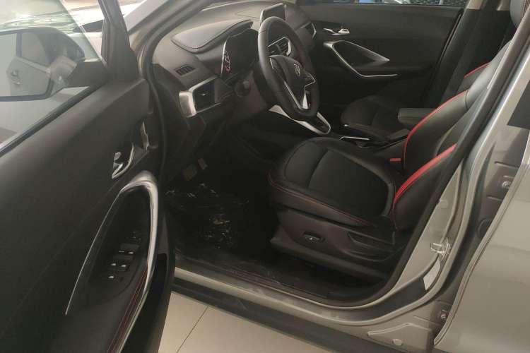 Used Baojun 510 2019 1.5L CVT Enjoyment Model China VI Emission Standard Interior 2
