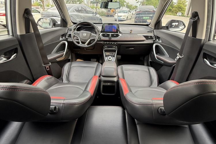Used Baojun 510 2019 1.5L Automatic Prestige Edition China V Interior 3