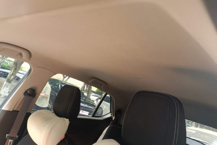 Used Baojun 510 2019 1.5L Manual Enjoyment Model 77kW China VI Emission Standard Interior 3