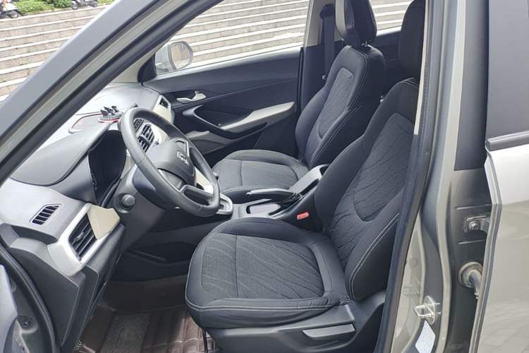 Used Baojun 510 2019 1.5L Manual Jingxiang Model 73kW China VI Emission Standard Left Front Seat