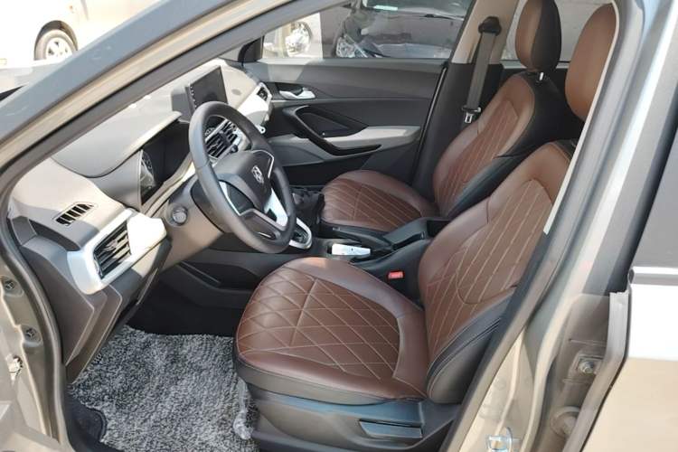 Used Baojun 510 2019 1.5L Manual Jingxiang Model 73kW China VI Emission Standard Left Front Seat