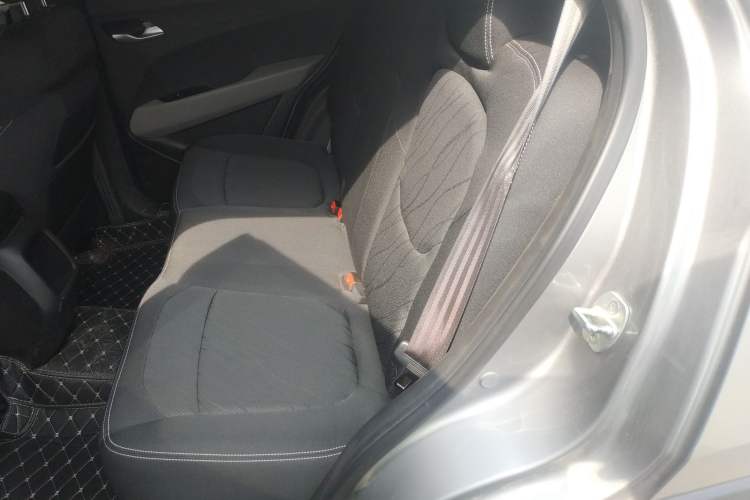 Used Baojun 510 2019 1.5L Manual Jingxiang Model 77kW China VI Emission Standard Left Rear Seat
