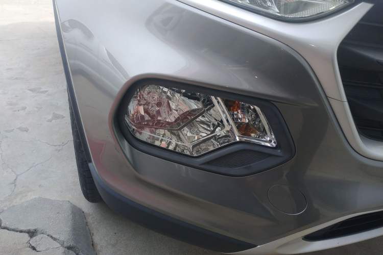 Used Baojun 510 2019 1.5L Manual Jingxiang Model 77kW China VI Emission Standard Right Front Headlight