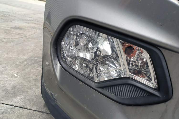 Used Baojun 510 2019 1.5L Manual Jingxiang Model 77kW China VI Emission Standard Right Front Headlight