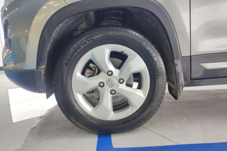 Used Baojun 510 2019 1.5L CVT Enjoyment Model China VI Emission Standard Right Front Wheel Hub