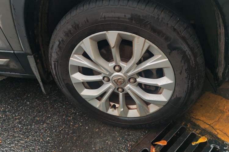 Used Baojun 510 2019 1.5L CVT Enjoyment Model China VI Emission Standard Right Front Wheel Hub