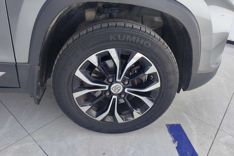 Used Baojun 510 2019 1.5L CVT Enjoyment Model China VI Emission Standard Right Front Wheel Hub
